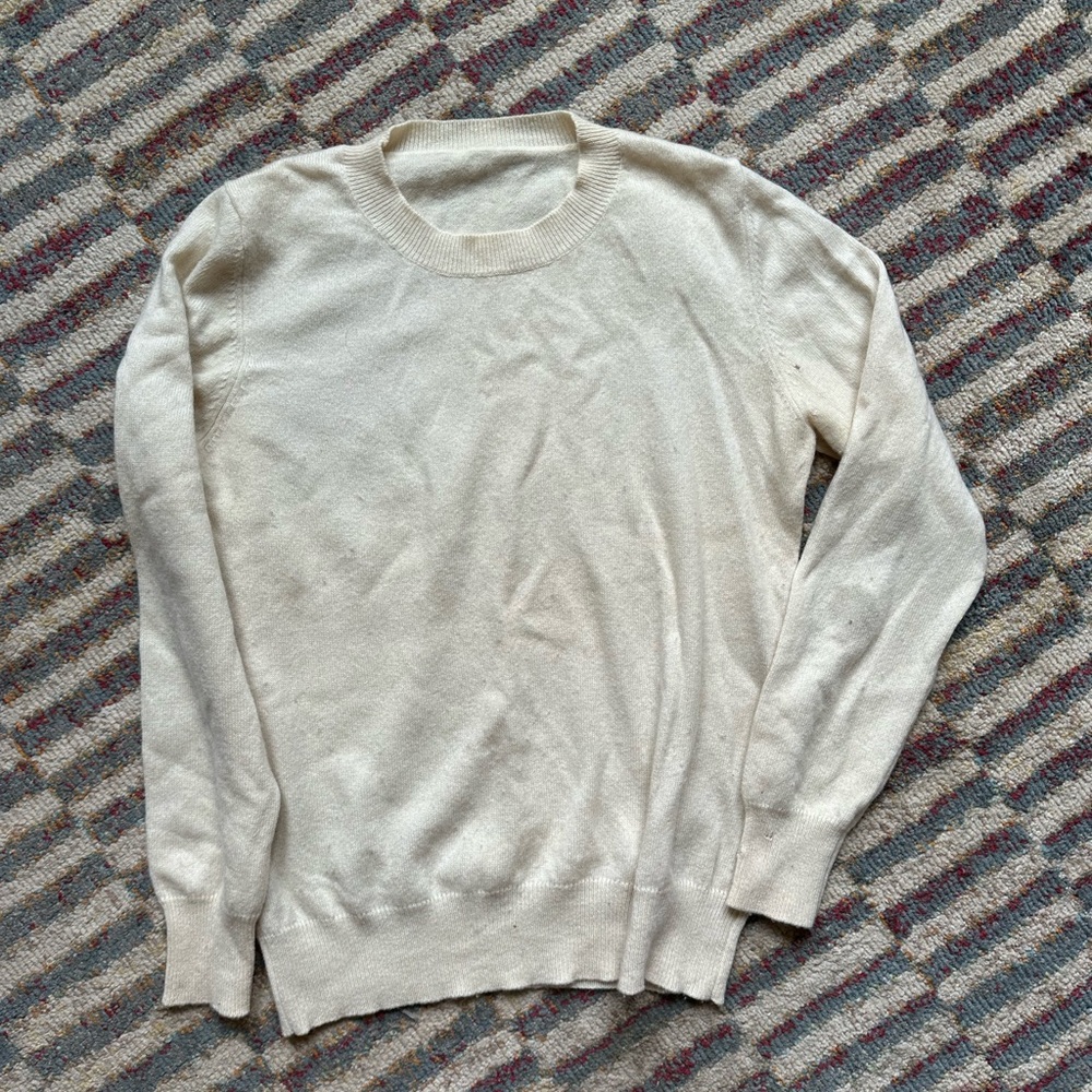 100% Cashmere Cream Sweater
